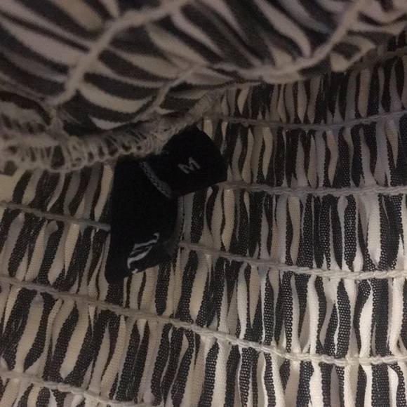 🌼4/20 DEAL🌼 Zaful crop tank top - Picture 4 of 4